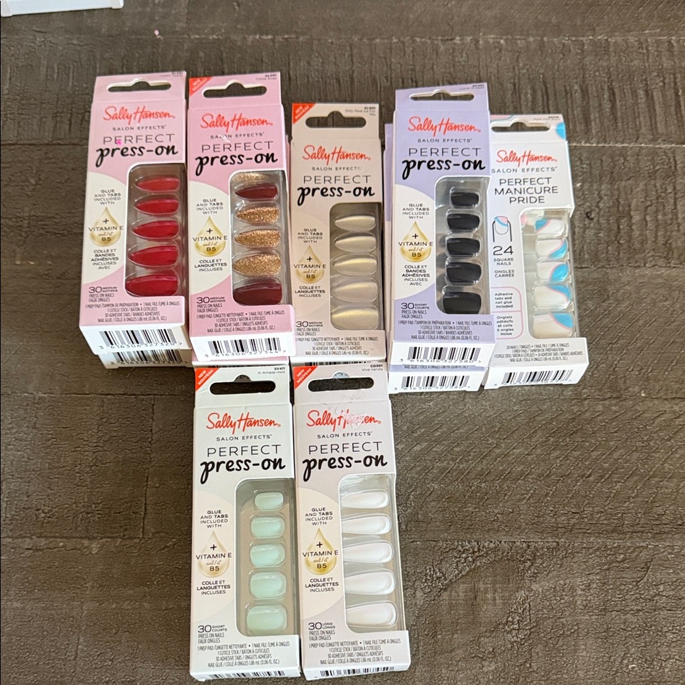 4 pack Sally Hansen Press-on nails